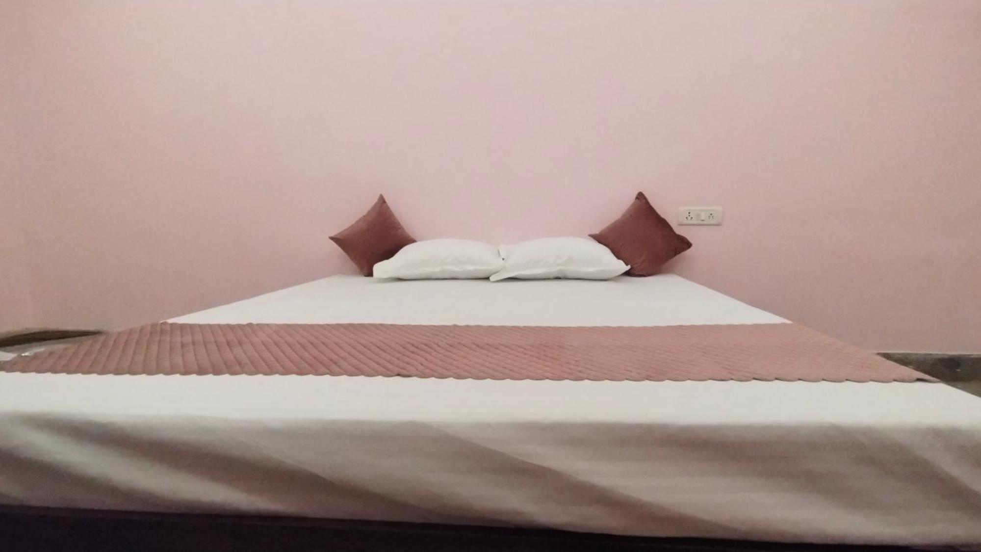Rajvika Homestay *